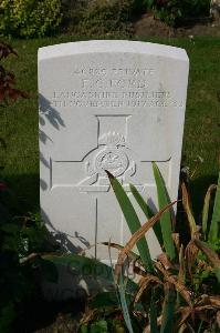 Dozinghem Military Cemetery - Ford, F C